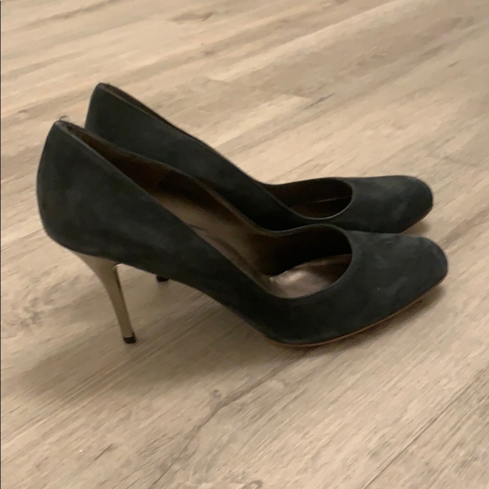 Shoes - Picture 4 of 7